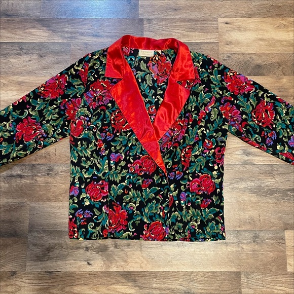 Vintage | Victoria’s Secret Gold Label Satin Pajama Sleep Set - Picture 7 of 11